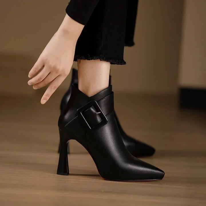 Aveline | Botines con Hebilla