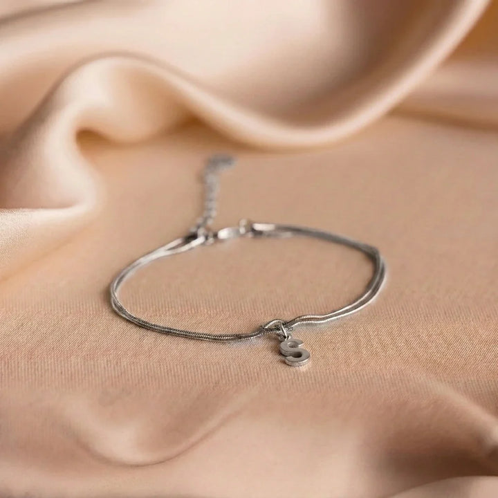 Forever Knot | Pulsera Lazo Eterno con Inicial