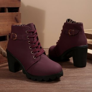 Katni | Botines elegantes gruesos con cordones y hebilla metálica.